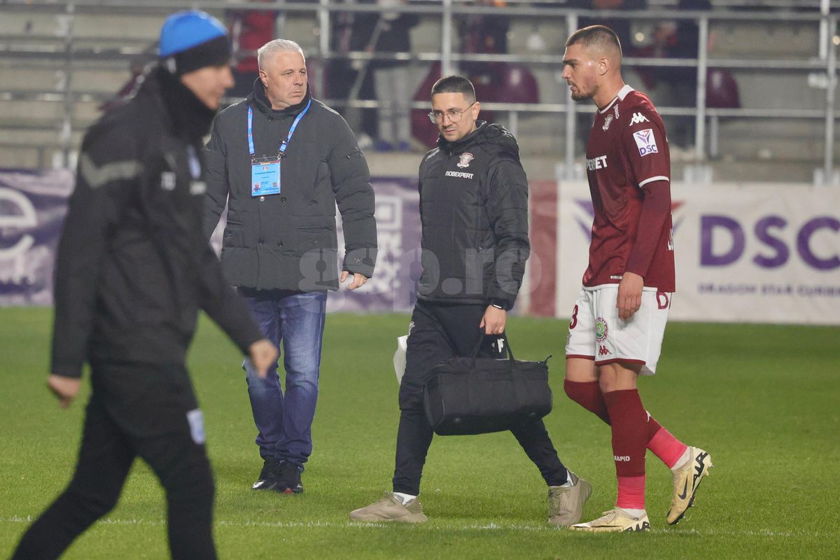 Marius Șumudică, nervos la pauza meciului Rapid - Universitatea Craiova