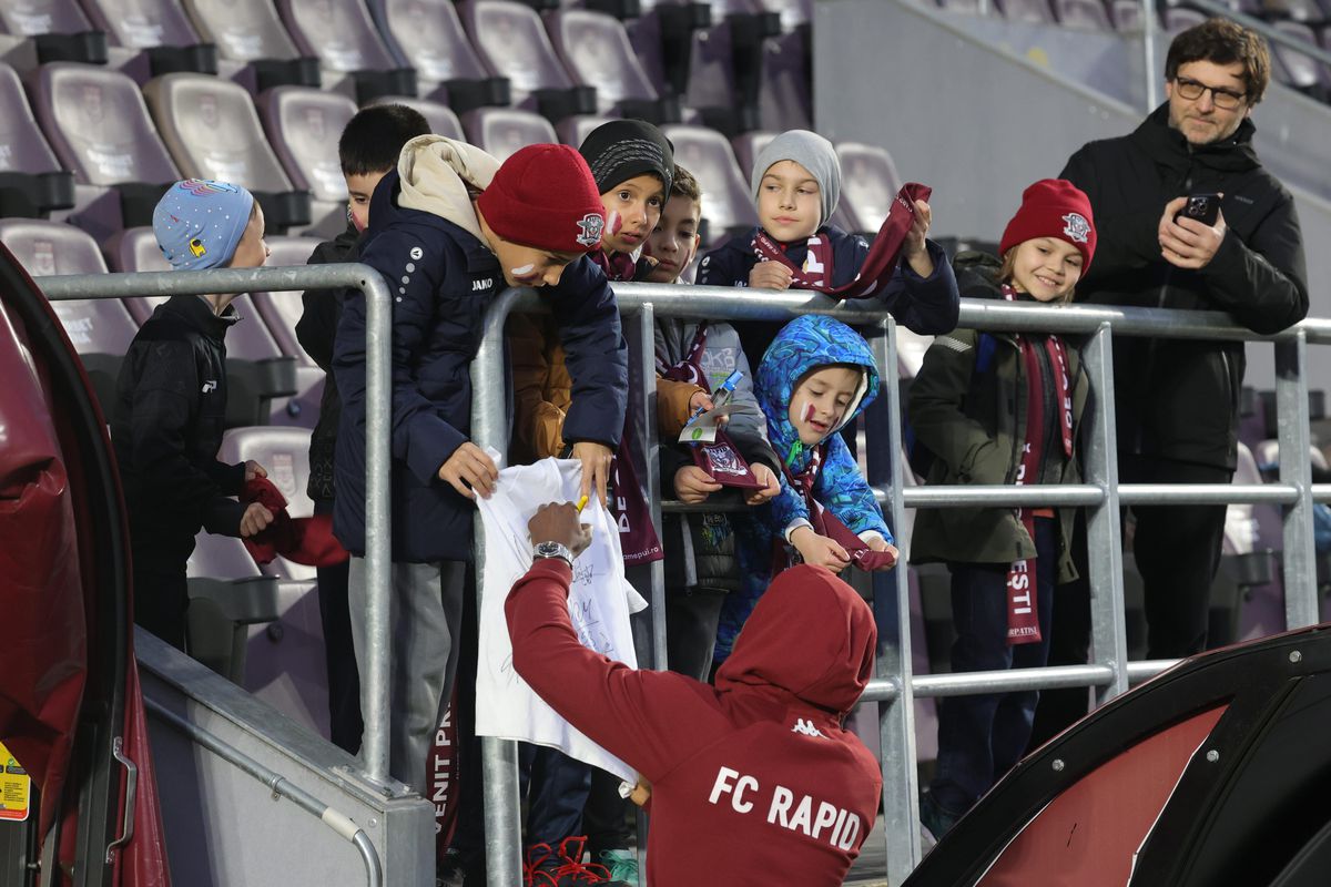 Copii prezenți la Rapid - Universitatea Craiova / foto: Ionuț Iordache GSP