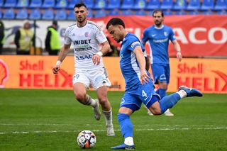 FC Botoșani - Farul s-a jucat „fără” portari! 7 goluri în Moldova, tabela arăta 3-0 în minutul 53. Trupa lui Hagi, la retrogradare