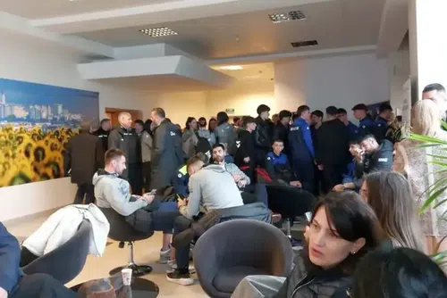 Sportivii de la CSM Bacău au fost în ședința Consiliului Local. Sursa foto: desteptarea.ro