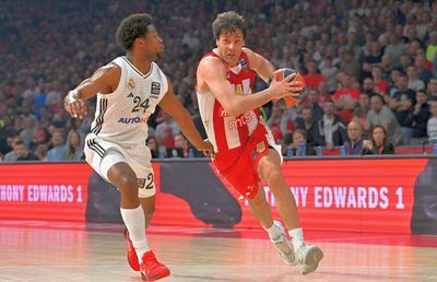 Scandal în Euroligă, la Steaua Roșie - Real Madrid! L-a lovit în abdomen, iar decizia arbitrului a stârnit furie » Clasament incredibil