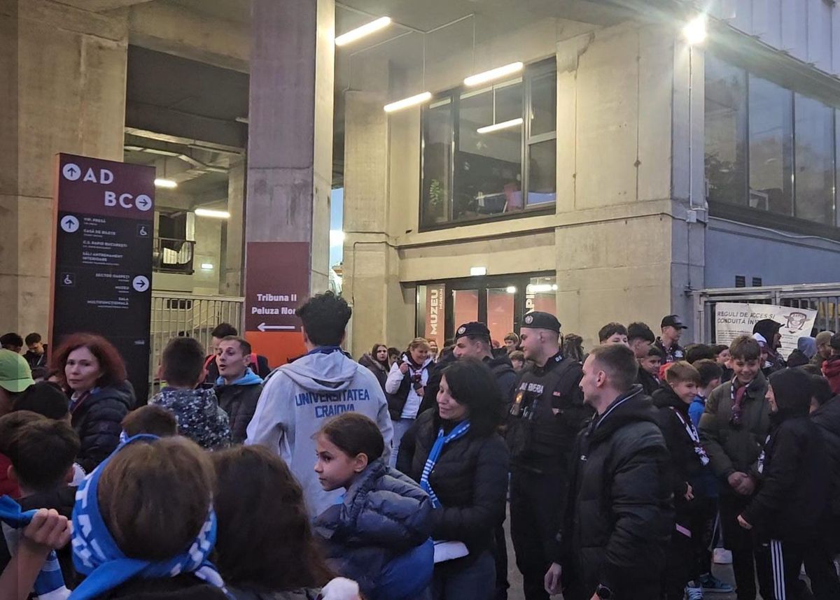 Micii suporteri sunt pregătiți de Rapid - Universitatea Craiova