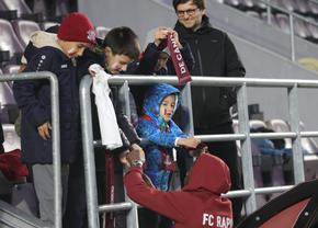 Copiii au făcut legea la Rapid - Craiova » Imagini unice cu micii ultrași în Giulești, într-un demers în premieră