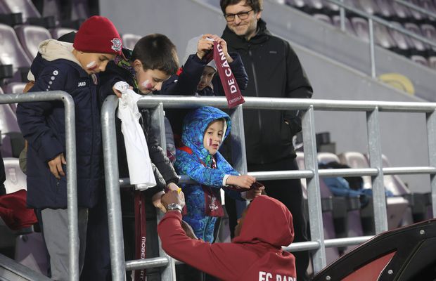 Copiii au făcut legea la Rapid - Craiova » Imagini unice cu micii ultrași în Giulești, într-un demers în premieră