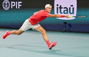 Tânărul de 19 ani care a răsturnat toate calculele va fi adversarul lui Novak Djokovic în finala de la Miami Open!