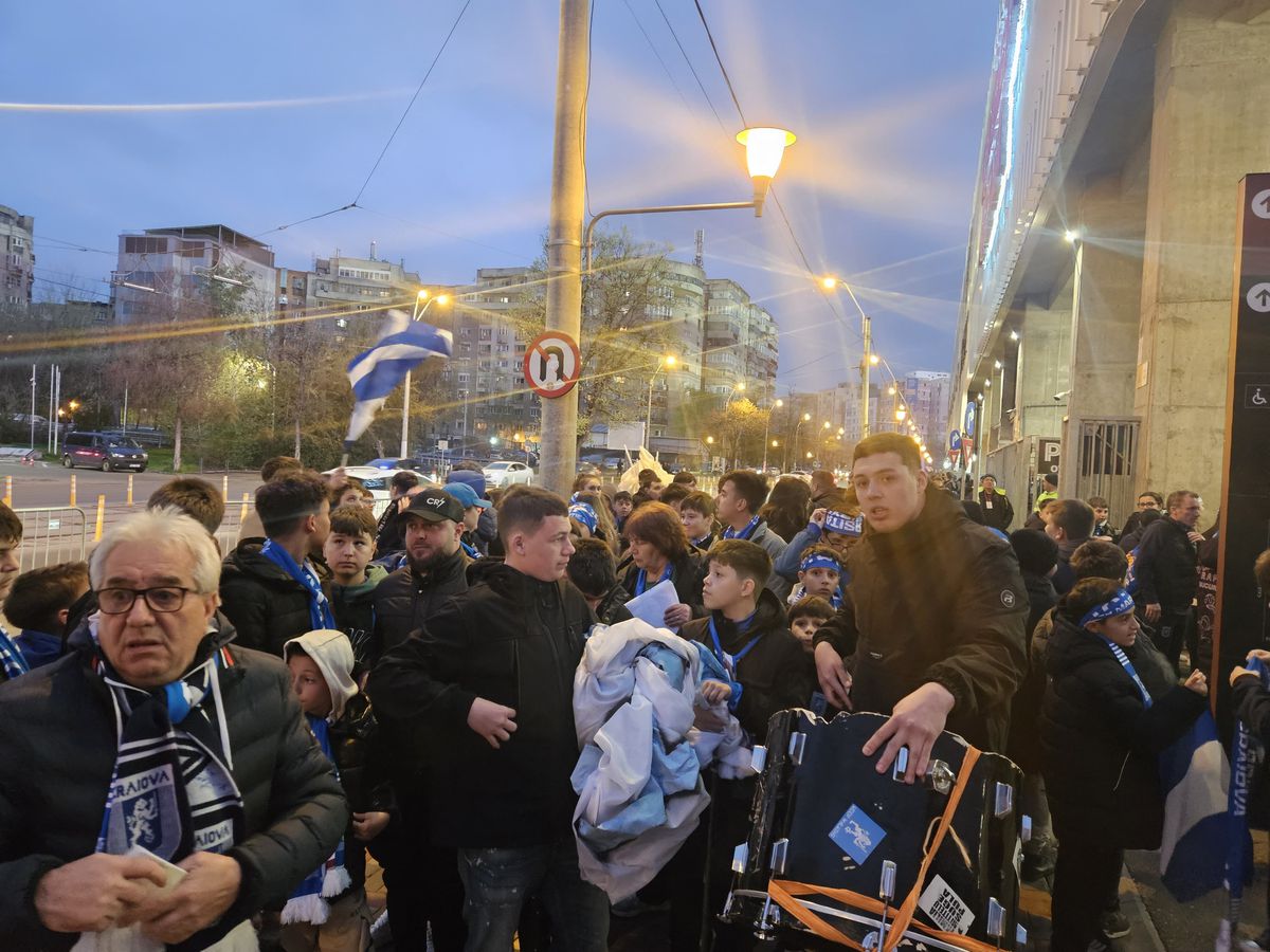 Micii suporteri sunt pregătiți de Rapid - Universitatea Craiova