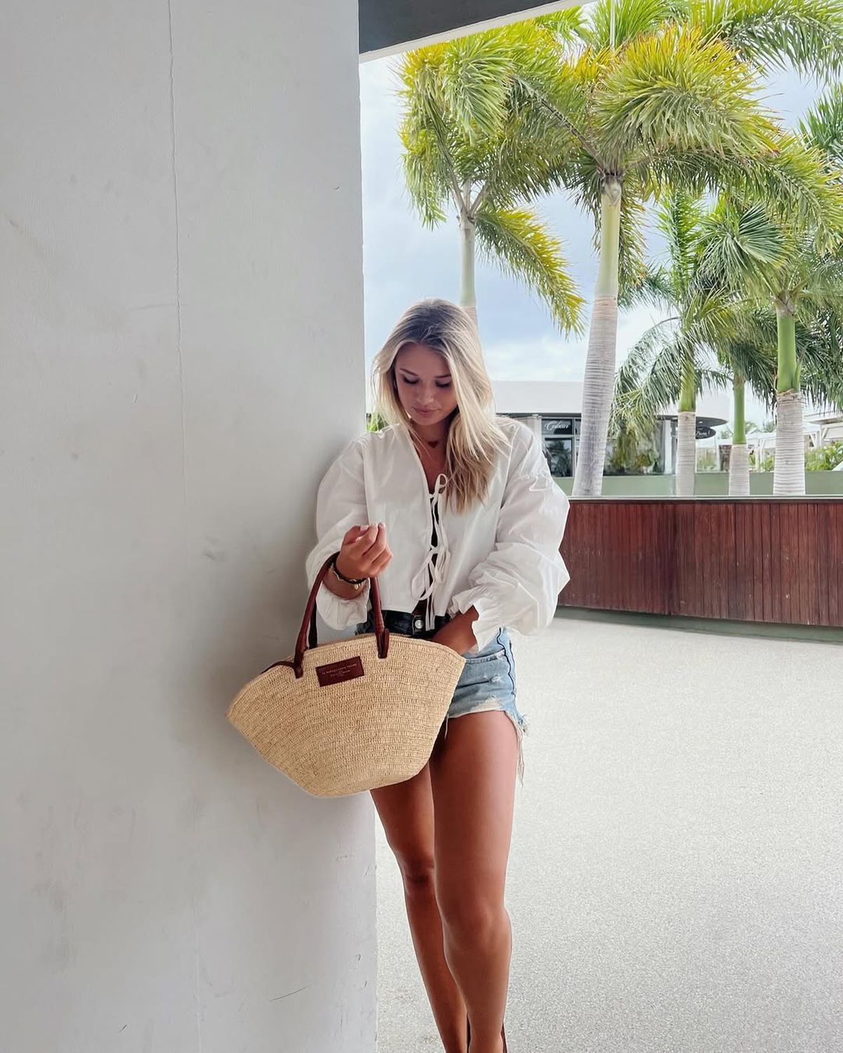 Sexy și irezistibilă! Fiica antrenorului încinge Instagramul cu poze provocatoare