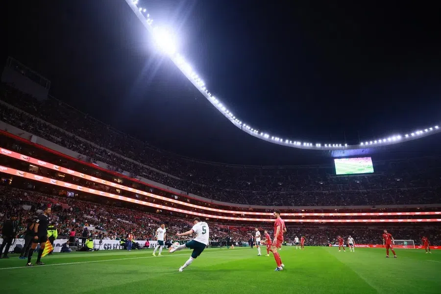 Mexic - Portugalia, primul meci după renovarea stadionului Azteca Incident tragic la redeschiderea stadionului „Azteca” » Persoană decedată în tribune