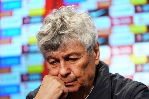 Mircea Lucescu nu a putut să treacă peste eșecul cu Turcia. foto: Imago Images