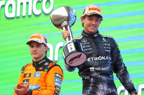 Kimi Antonelli, sărbătorind victoria din Japonia // foto: Guliver/gettyimages