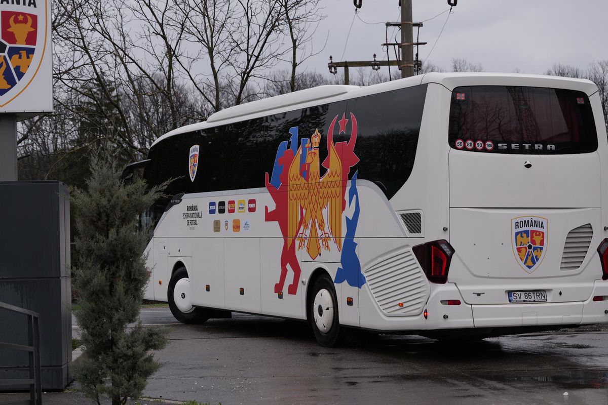 Echipa națională a plecat de la Mogoșoaia spre Slovacia // foto: Andrei Furnigă (GSP.ro)