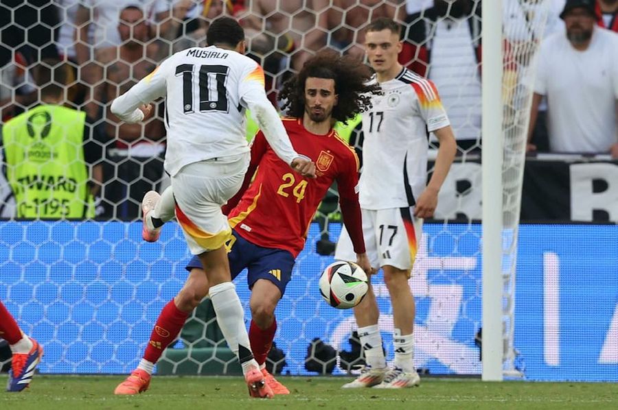 Hențul comis de Cucurella în careu, la șutul lui Musiala La centru va fi „inamicul” nemților! » Bild anunță un dezastru: „Se profilează o furie imensă”