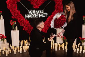 Fotbalistul lui Dinamo, moment special în pauza competițională: și-a cerut iubita în căsătorie