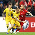 Hakan Calhanoglu, în acțiune contra României // foto: Guliver/gettyimages