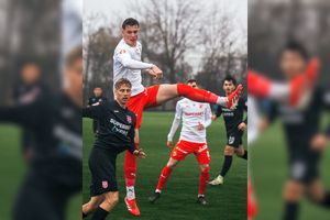 „My Giant” » Cel mai înalt fotbalist din Superliga a apărut la Dinamo: „Nu e photoshop”