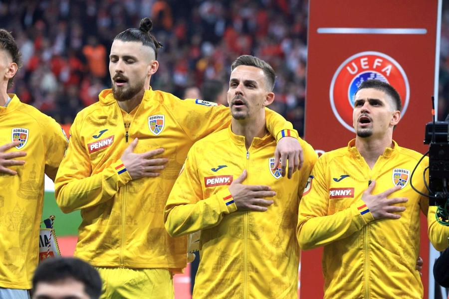 Radu Drăgușin, Nicușor Bancu și Răzvan Marin / Foto: Ionuț Iordache GSP Gică Hagi, primele măsuri la naționala României: „Lot de 33 de jucători, câte 3 pe post!”