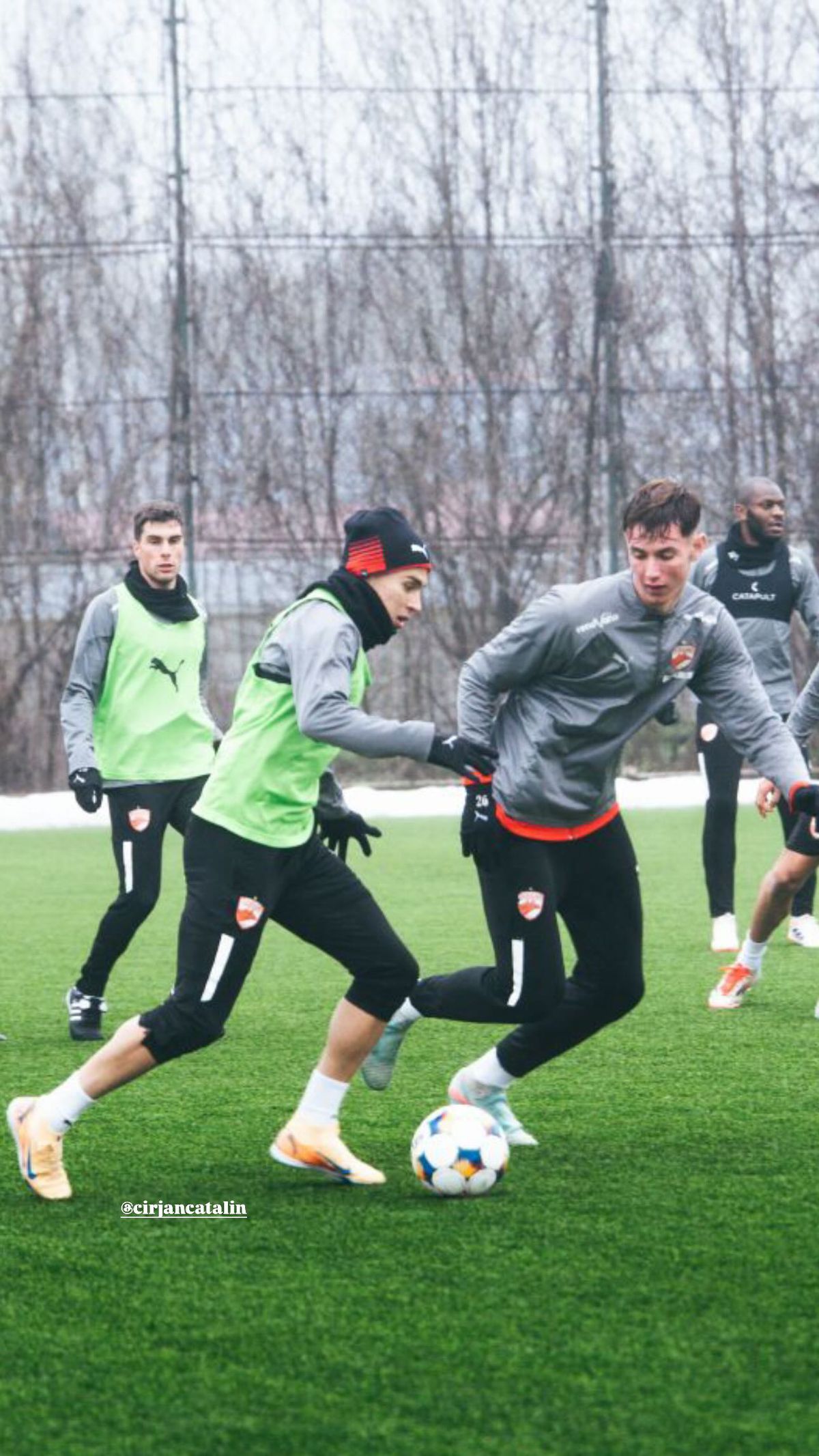 „My Giant” » Cel mai înalt fotbalist din Superliga a apărut la Dinamo: „Nu e photoshop”