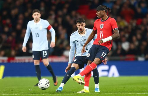 Noni Madueke (nr. 17) s-a accidentat în amicalul cu Uruguay (1-1) / Foto: Imago