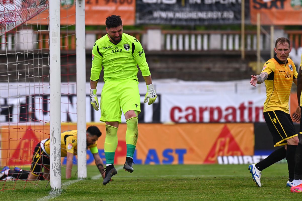 Vedeta care a răbufnit după Dinamo - Voluntari 2-0: „Întrebați-l pe Uhrin de ce nu am jucat!”