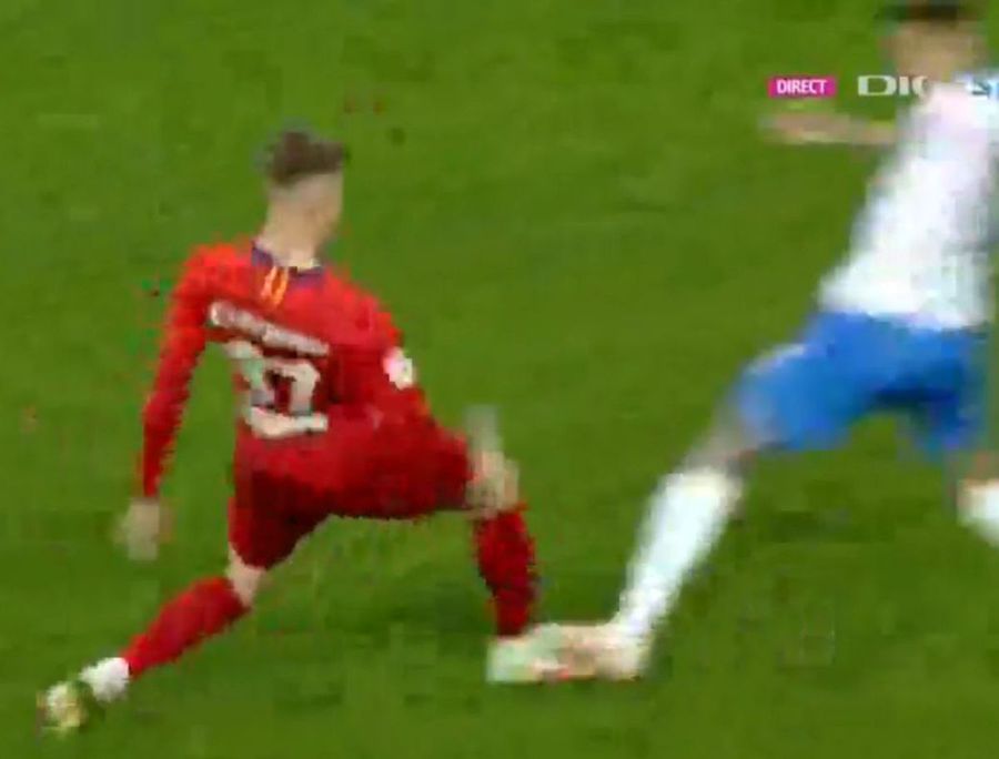 Captură Digi Sport Ce scandal va fi! FCSB a cerut penalty în startul meciului » Decizia lui Kovacs