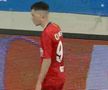 Adrian Niță (18 ani) a fost schimbat de FCSB în minutul 40 al meciului cu Craiova. În locul său a intrat Răzvan Oaidă.