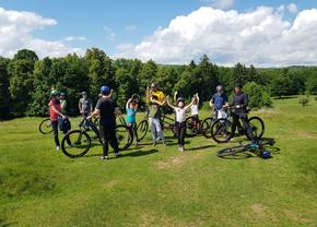 Activități de weekend în aer liber pe Valea Prahovei. Închiriază bicicletă de la 2be din Câmpina