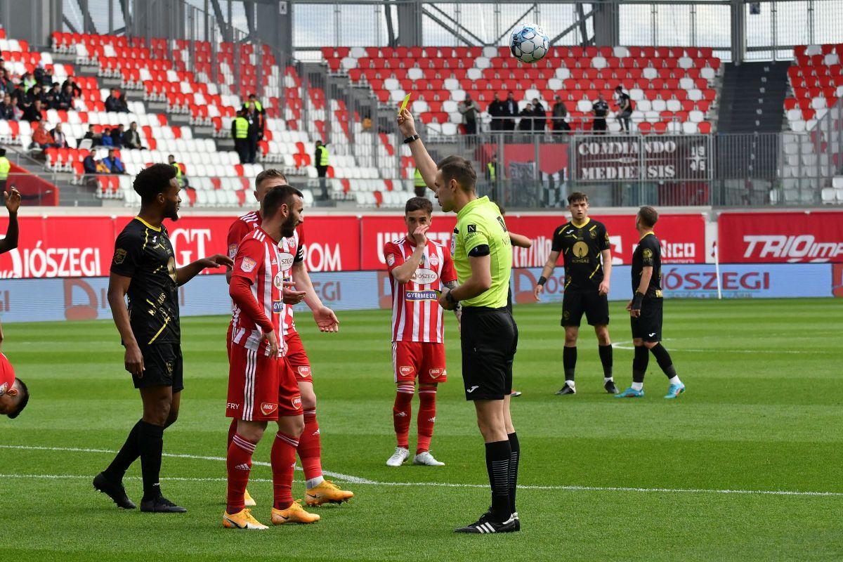 Greșeli inexplicabile de arbitraj în Sepsi - Gaz Metan » Gol anulat pentru un ofsaid văzut doar de arbitri