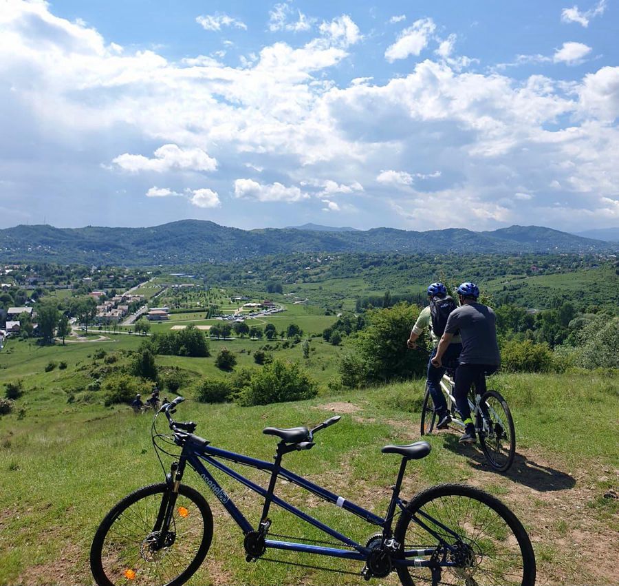 Activități de weekend în aer liber pe Valea Prahovei. Închiriază bicicletă de la 2be din Câmpina