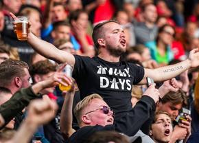 Liber la bere pe stadioane? Guvernul și-a dat acordul, dar Poliția se revoltă: „O nebunie!”