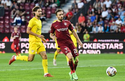 Jucătorul exclus din lot de Dan Petrescu, sancționat de șefii lui CFR Cluj » Cuvintele care i-au creat probleme