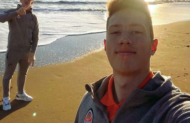 Un fotbalist de la Șahtior Donețk a renunțat temporar la fotbal pentru a se înrola în armată