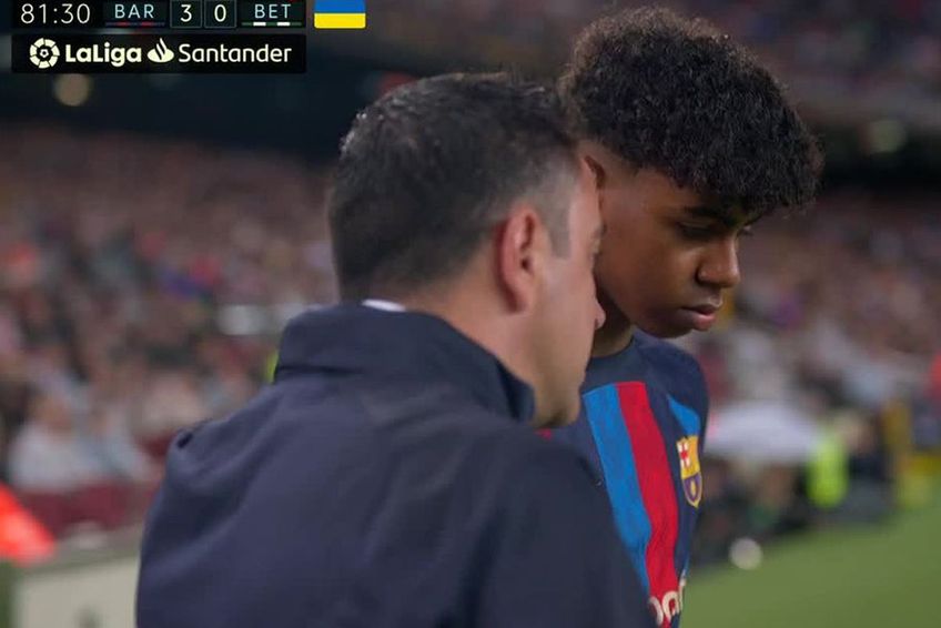 Lamine Yamal, 15 ani, a devenit cel mai tânăr jucător care evoluează pentru Barcelona în acest secol. A fost introdus pe finalul partidei cu Betis, 4-0, duel contând pentru runda #32 din La Liga.