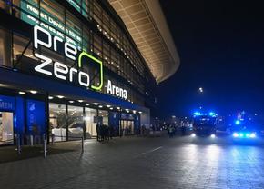 Alarmă de incendiu după un meci din Bundesliga! „Le-am spus jucătorilor să dea foc terenului, dar nu mă gândeam c-o iau chiar în serios!”