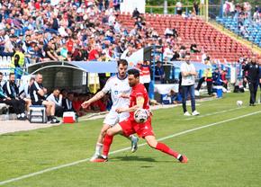 Se întâmplă în Liga 1 » Nu-l știe nimeni ca fotbalist, dar i-a „furat” gloria unui fost campion din Liga 1: „A dat autografe în locul meu!”