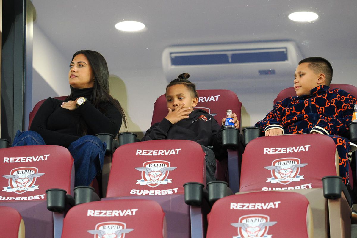 Antonia, prezentă la Rapid - Universitatea Craiova