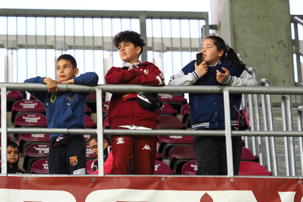 Sfaturi de la un fost președinte al Rapidului: „A fost naiv! Trebuie să îi respecți și să îi ajuți pe cei din galerie, însă până la lege”