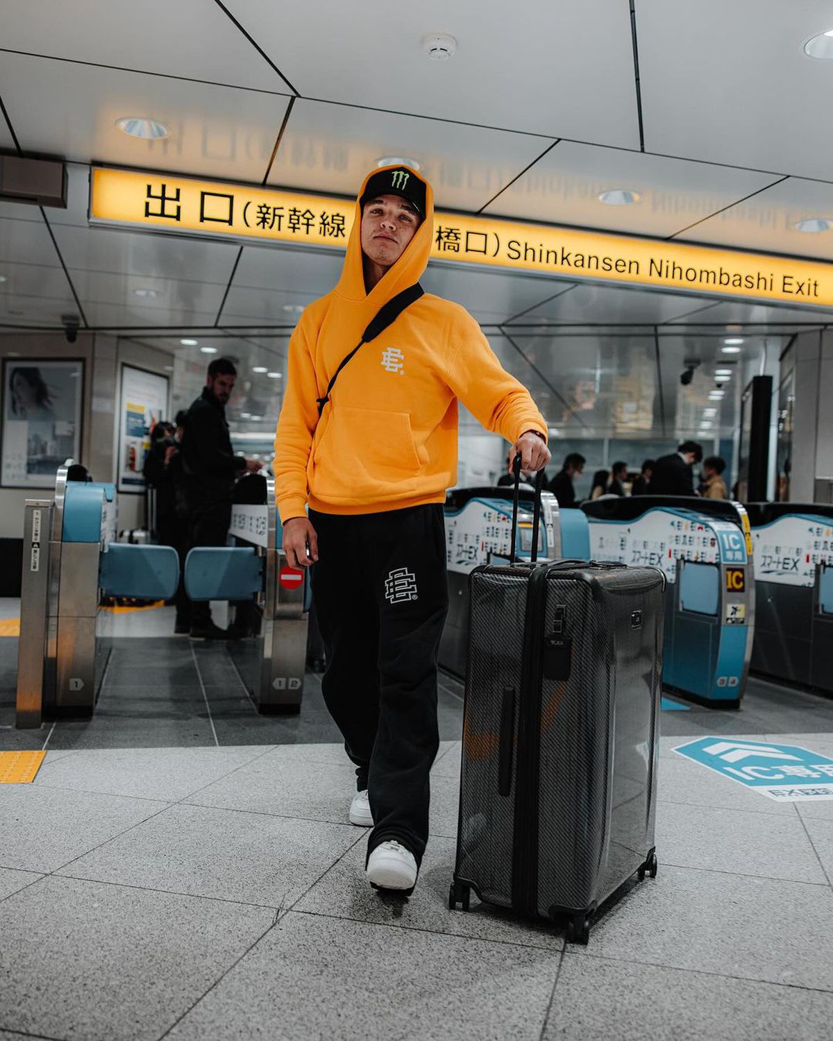 S-a distrat prea tare » Pilotul de Formula 1, cu fața însângerată după o noapte în Amsterdam