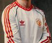 Fanii au luat foc când au văzut tricoul retro lansat de Manchester United: „Mai multe produse decât victorii” » Are un preț uriaș