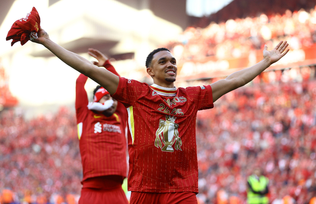 S-a aflat acum! Un cititor pe buze a redat dialogul dintre Trent Alexander-Arnold și patronul lui Liverpool: „Nu te panica”