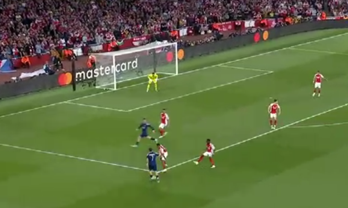 Verdictul surprinzător dat de specialistul englez, după faza la care PSG a cerut penalty în meciul cu Arsenal: „Mă întreb de ce VAR-ul nu a intervenit”