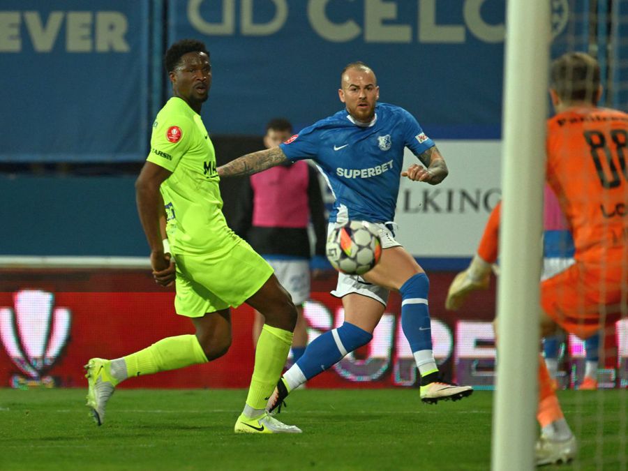 Pierdere importantă pentru clubul din Liga 2! Jucătorul despre care s-a spus că e monitorizat de Feyenoord, Dinamo și Rapid s-a accidentat grav