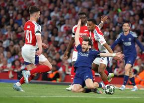 Verdictul surprinzător dat de specialistul englez, după faza la care PSG a cerut penalty în meciul cu Arsenal: „Mă întreb de ce VAR-ul nu a intervenit”