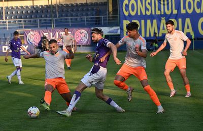 Metaloglobus - FC Argeș 2-1 » Sărbătoare amânată! Prima înfrângere din play-off pentru piteșteni! Clasamentul actualizat