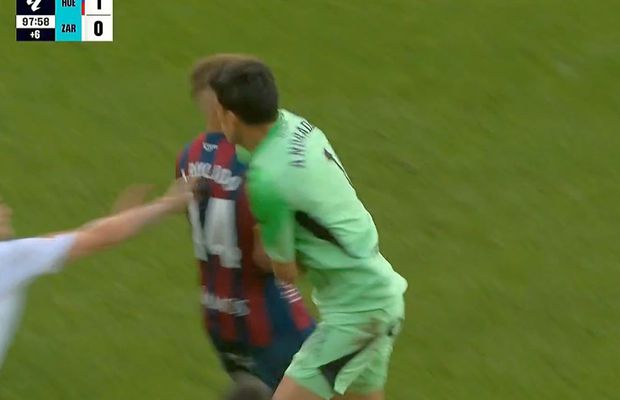 Suspendare-record, după ce și-a luat la pumni adversarul