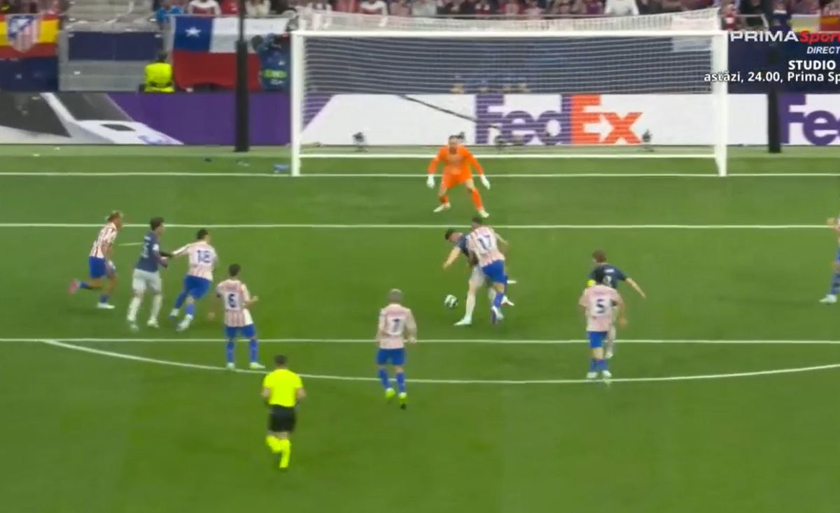 Penalty controversat în Atletico - Arsenal » Verdictul specialistului