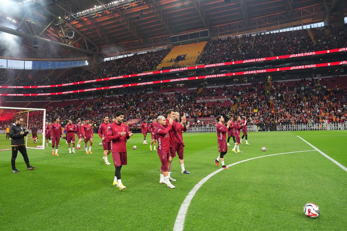 40.000 de oameni la antrenament, înaintea meciului de titlu din weekend!