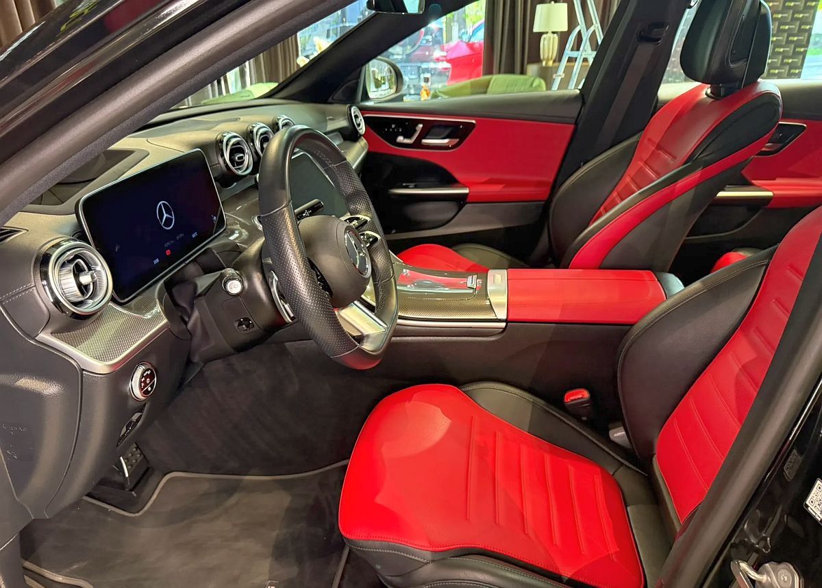 Daniel Bîrligea și-a scos mașina la vânzare: cât cere în schimbul ei