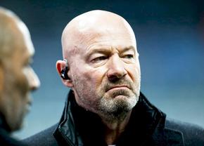Alan Shearer arată cu degetul o fază crucială din PSG - Bayern: „E absurd total!” » Wayne Rooney îi dă dreptate: „Așa o fi în Europa”