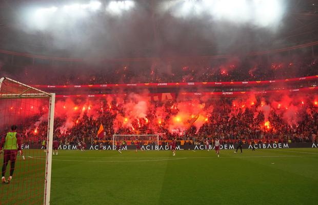 40.000 de oameni la antrenament, înaintea meciului de titlu din weekend!