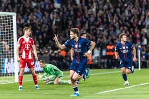 Khvicha Kvaratskhelia, numit „cel mai bun fotbalist din lume” de o legendă a Ligii Campionilor